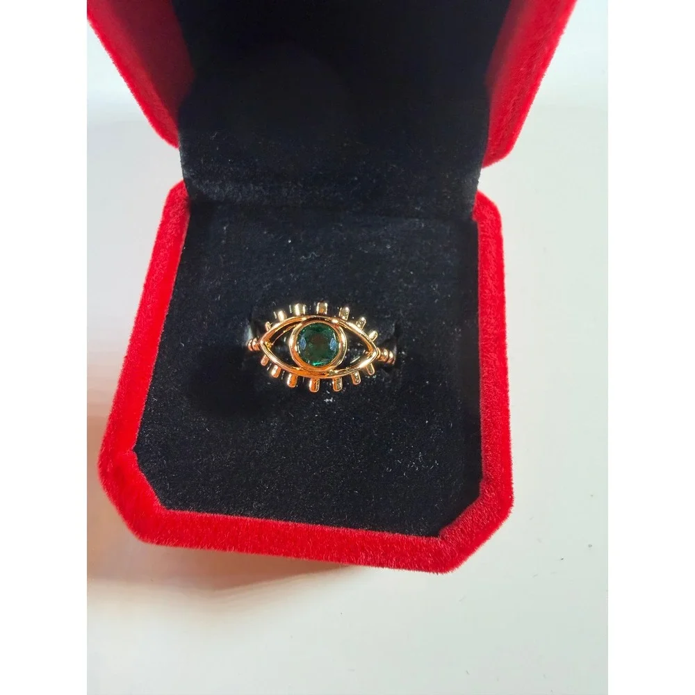 Gold Tone Evil Eye Ring Green Stone Eyelash Sunburst Statement Jewelry Size 6